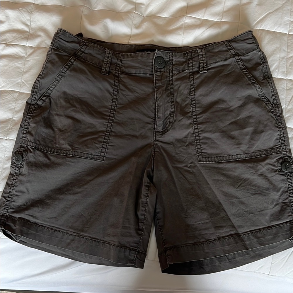 Sanctuary Gray Cargo Shorts with Relaxed Fit